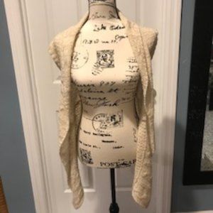 Derek Heart Sleeveless Sweater